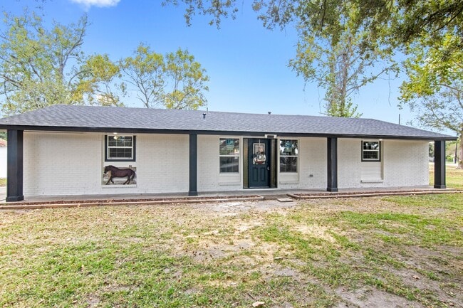 Photo - 15529 Pine St