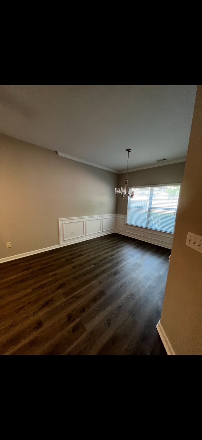 Photo - 465 Mulberry Row