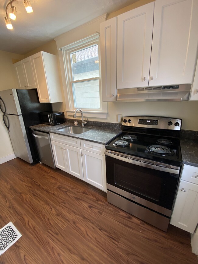 Remodeled Kitchen 2022 - 3466 Brotherton Rd Townhome