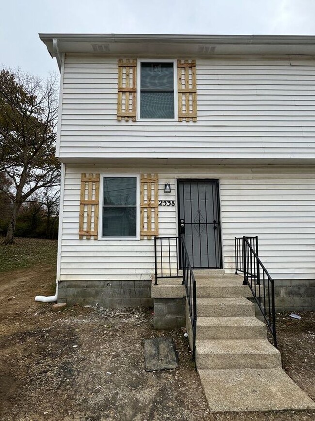 Building Photo - Two Bedroom Duplex near Trinity Hills in N... Unit Highland Trace Dr 2538 Rental