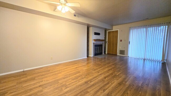 Photo - 815 W Puetz Rd Unit 815