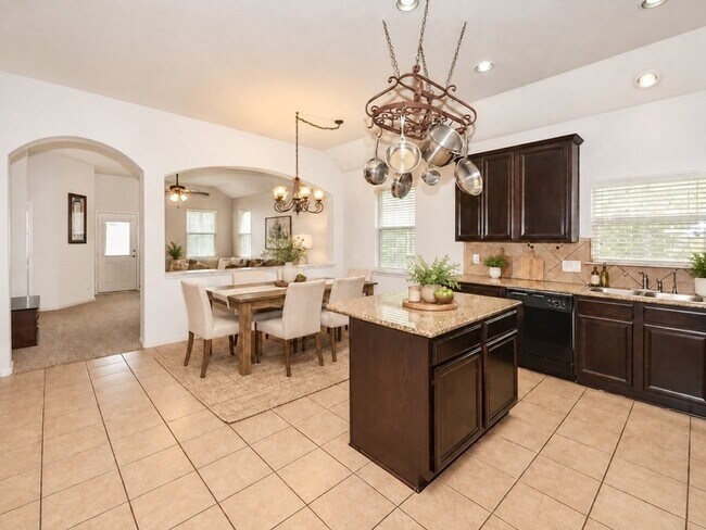 6103 Grassy Haven Ln