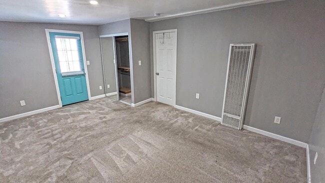 Photo - 3645 Meade Ave