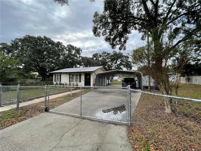 Photo - Adorable 2 bed/ 1 bath home in Seffner!!