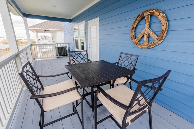 Photo - 809 Todville Rd