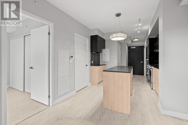 Photo - 31 Tippett Rd Unité 341