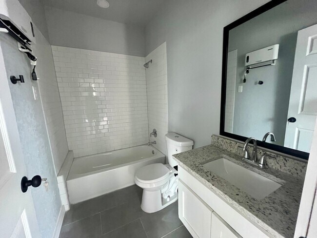 Photo - 2714 Observation Dr