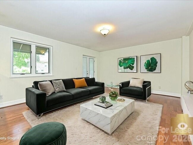 Photo - 2441 Vail Ave Unidad C4