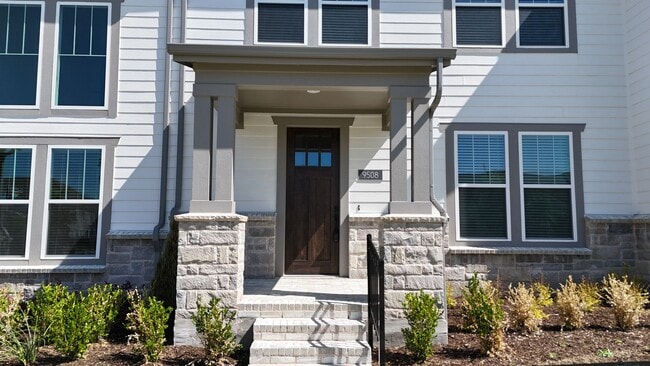 Photo - 9508 Espalier St