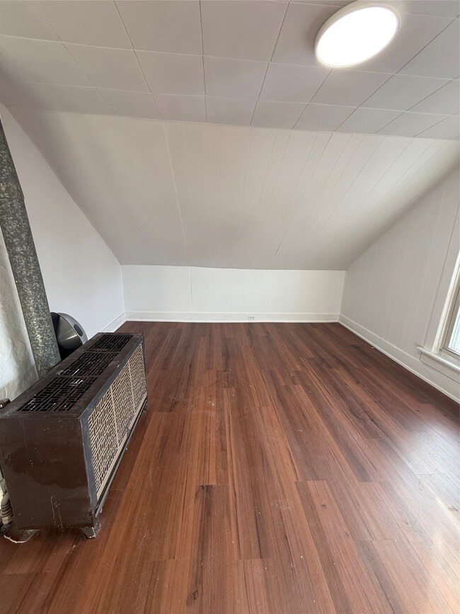 Photo - 71 Crocker Ave