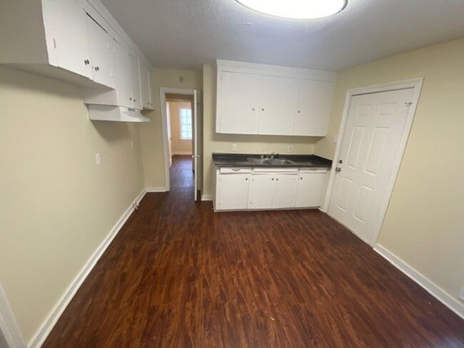 Photo - Newly renovated Home in Broadmor!