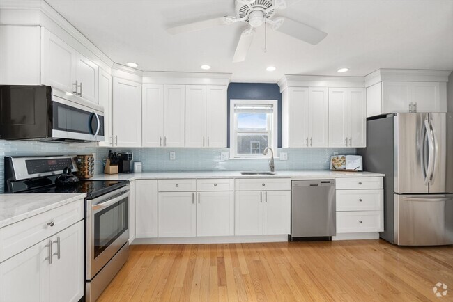 Building Photo - 68 Wheatland St Unit 3 Rental