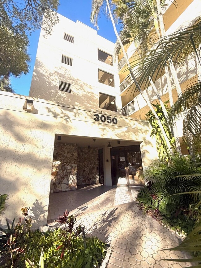 Building Photo - 3050 NW 42nd Ave Unit C302