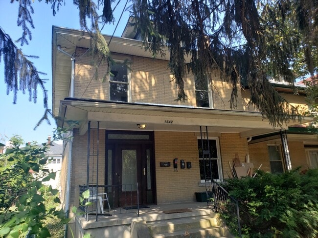 Photo - 1542 Quarrier St