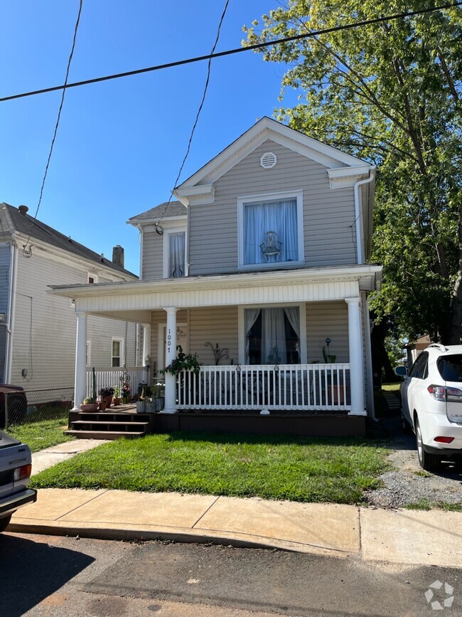 Building Photo - 1007 Dearing St Rental