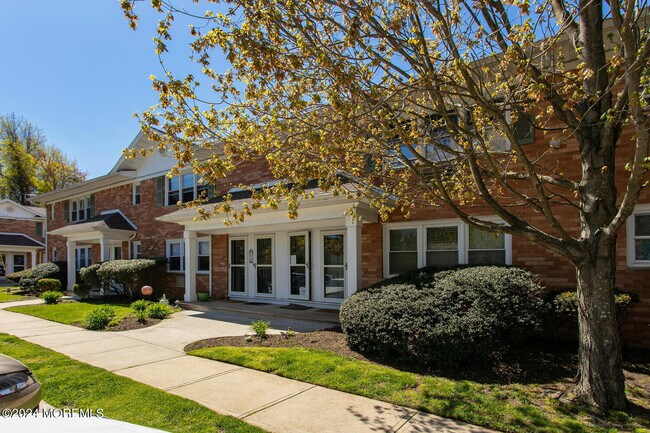 Photo - 96 East Ave Unit 85