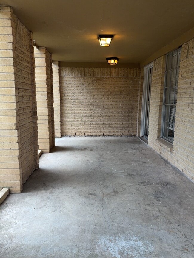 Photo - 16815 Methil Dr