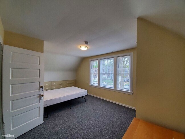 Photo - 4 br, 2 bath House - 1125 S Forest Ave