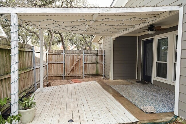 Building Photo - 8705 Clearbrook Trail Unit B Rental