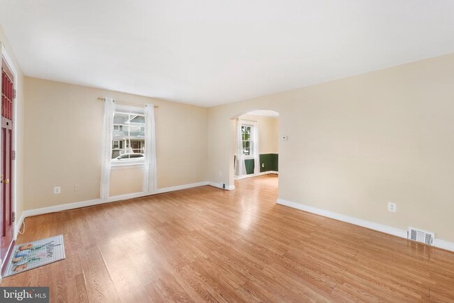 Photo - 4763 1st St N