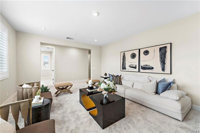Building Photo - 220 Burwood