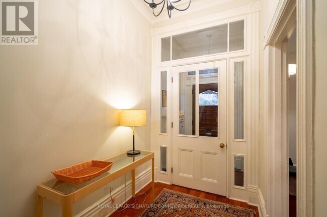 Photo - 198 Bellwoods Ave