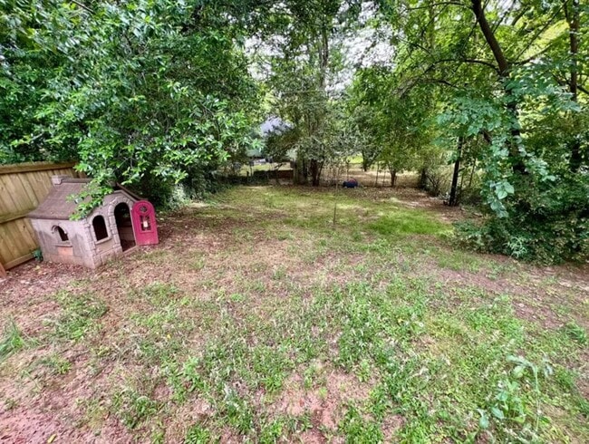 Photo - Charming home with modern updates!