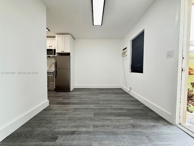 Photo - 1845 Dixieana St Unit 3