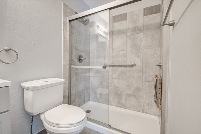 Building Photo - 20403 White Poplar Dr