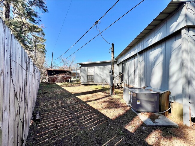 Photo - 1508 Darden Dr