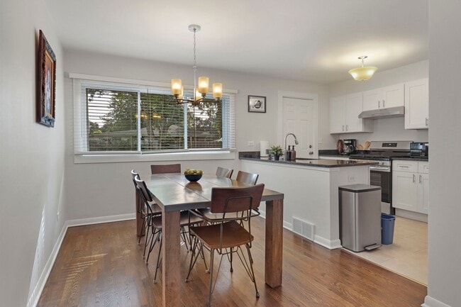 2301 Western Ave Unit 2303