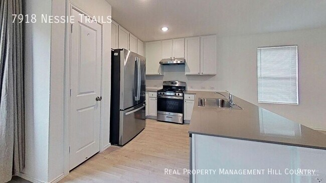 Photo - 7918 Nessie Trl