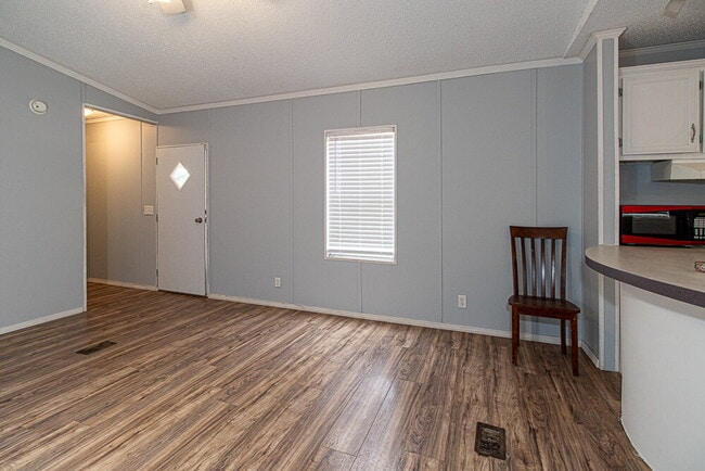 Photo - "Charming 2-Bed, 2-Bath Mobile Home Retrea...
