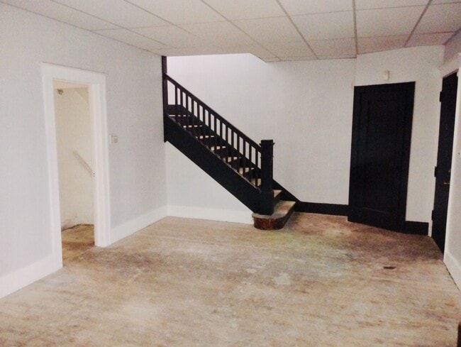 Photo - 816 Algonquin St