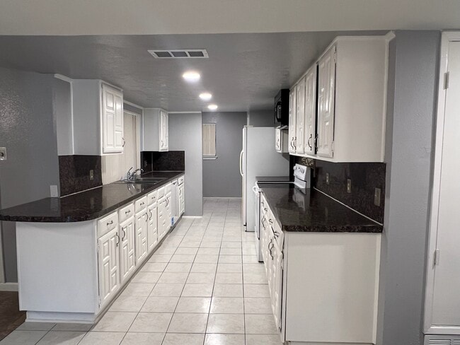 Photo - 8103 Edgebrook Forest Ct