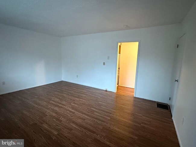 Photo - 28 Berkshire St