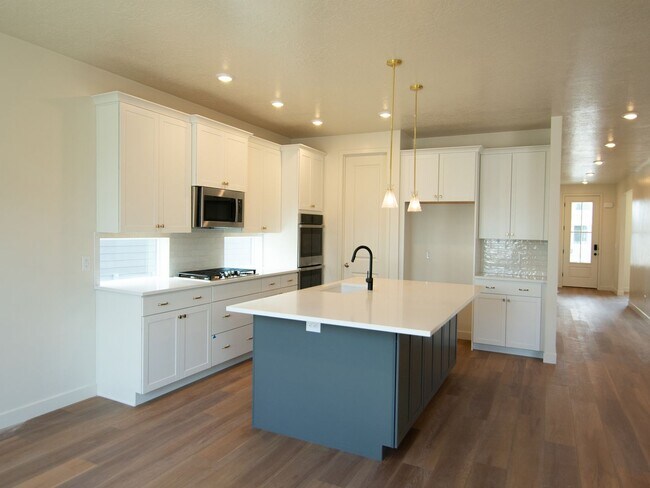 Photo - New 3-Bed Eagle Mountain Home!!