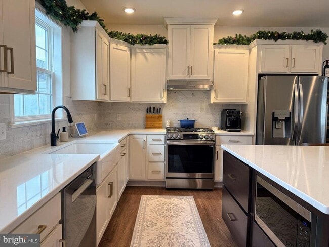 Building Photo - 2472 Artesian Wy Rental