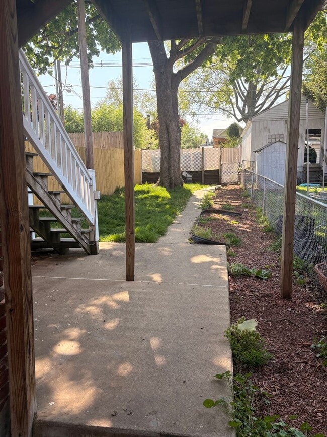 Photo - 1 Bedroom Apt in West York!