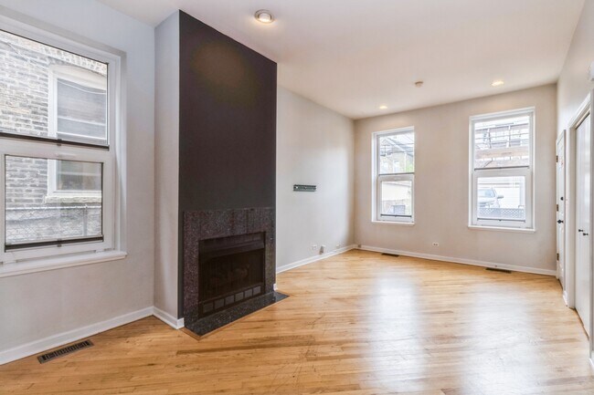 Photo - 1416 W Huron St