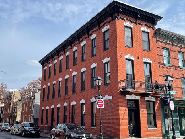 Building Photo - 817 S Bond St Unit 1601 Shakespeare St. #2 Rental