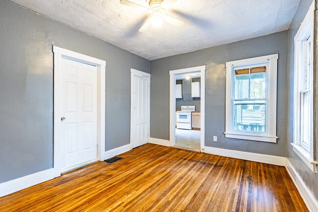 Building Photo - 243 Chamberlain St