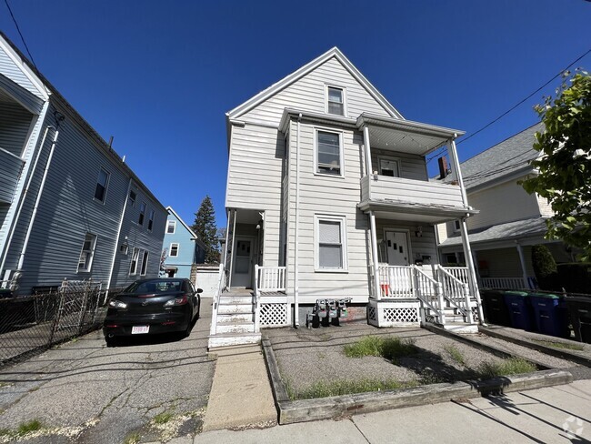 Building Photo - 163 Tremont St Unit 1 Rental