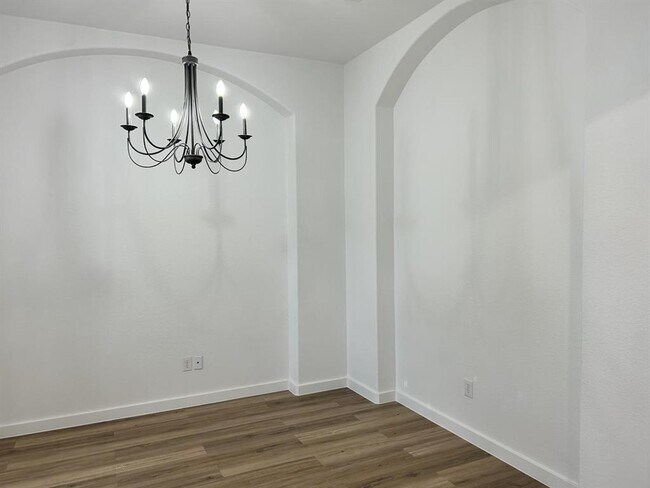 Photo - 1506 Cosmos Way