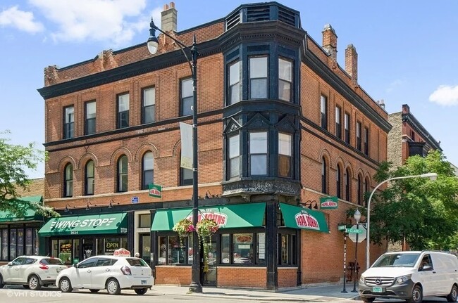 Building Photo - 2638 N Clark St Unit 2N