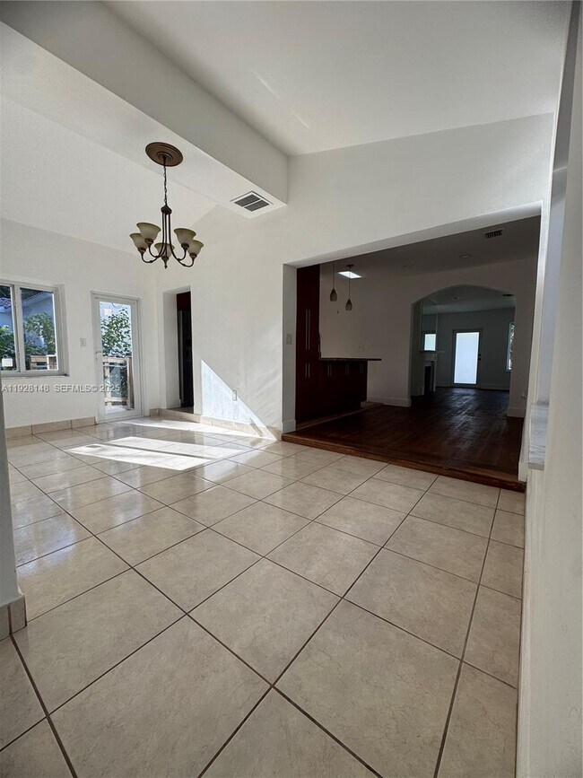 Photo - 3021 SW 2nd Ave