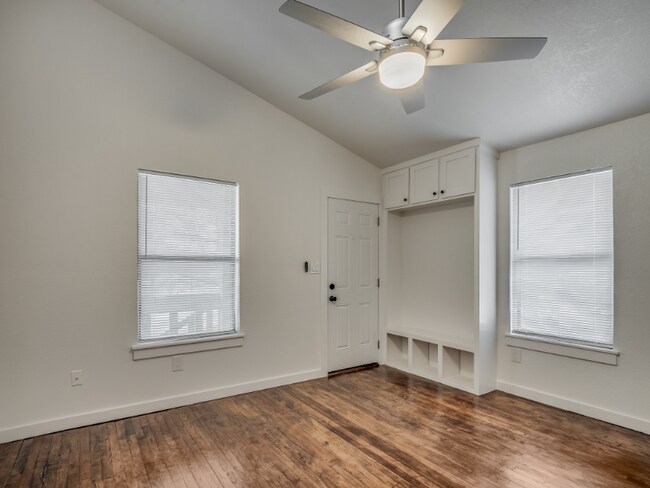 Photo - 131 W Acres St Unit B