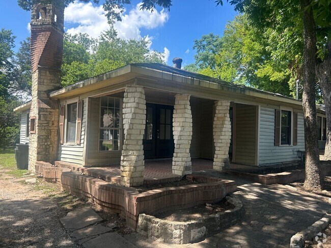 Building Photo - 5421 Worth St Rental