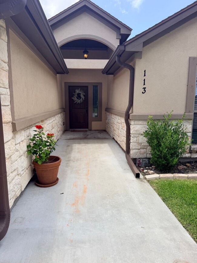 Photo - Spacious updated 3 bedroom home
