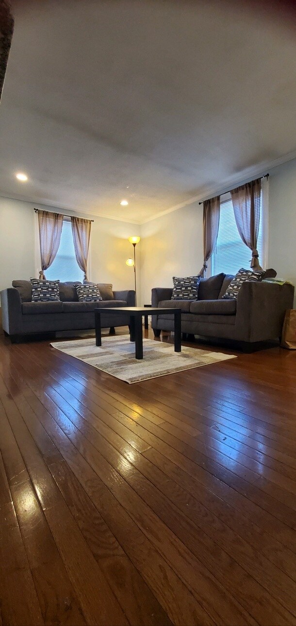 Photo - 14 Bateman St Unit 2